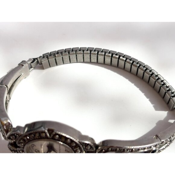 Art Deco Jaclyn Smith JS3185 Silver T Stretch Ladies Vintage watch 19mm - WORKS! - Picture 8 of 9